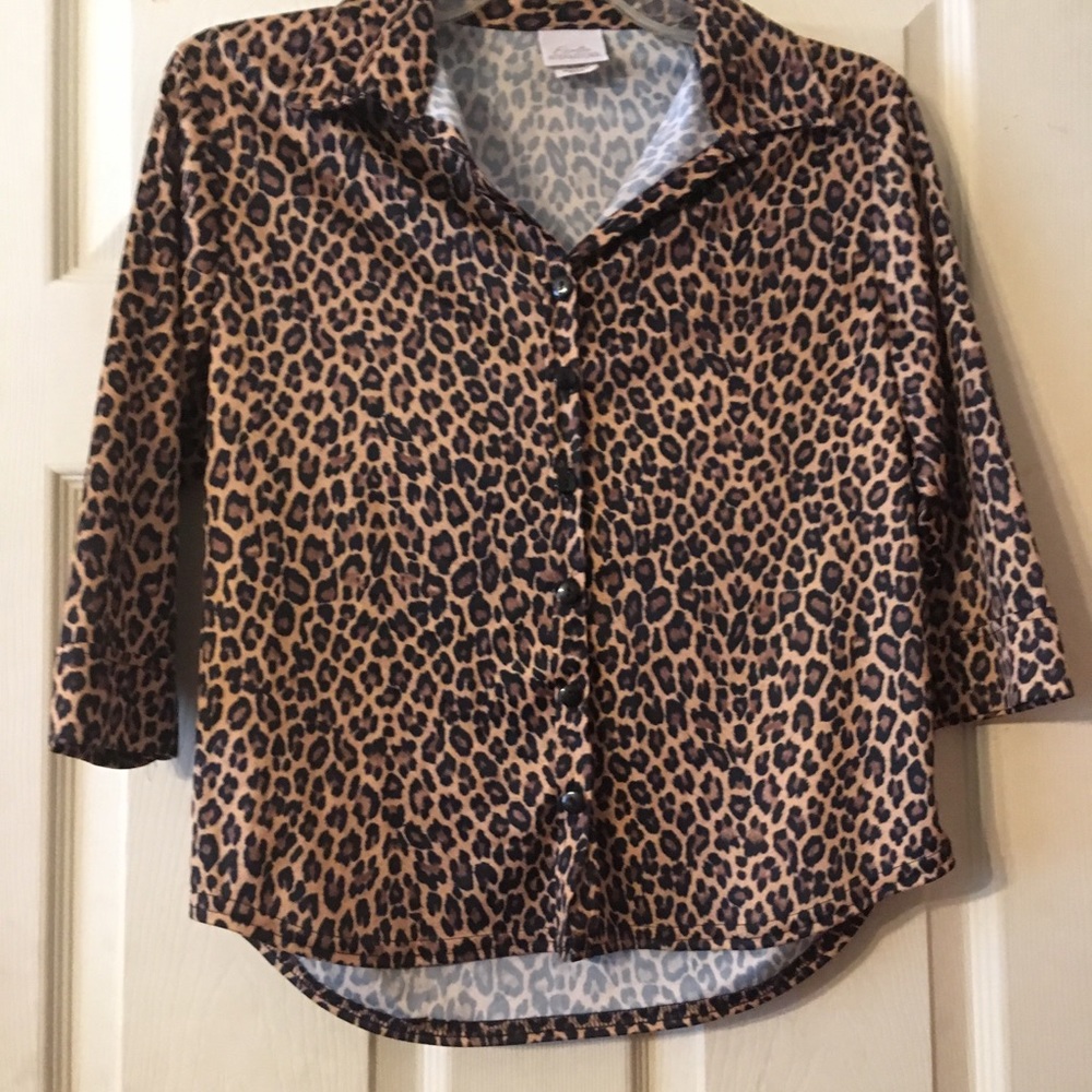 Georgio Fiorlini Medium Animal Print Blouse.